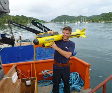 Man carrying a Side Scan Sonar